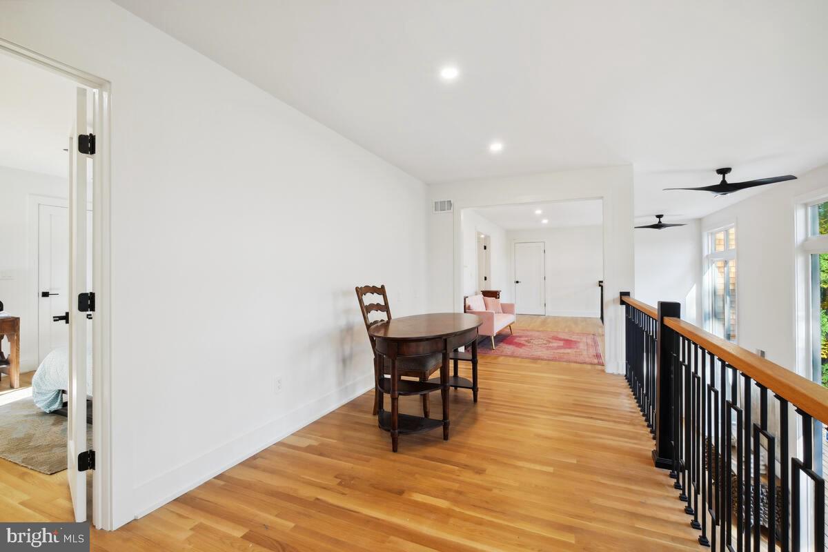 11900 Viewcrest Terrace Silver Spring, MD 20902 - Photo 39 of 69 a view of a dining room with furniture