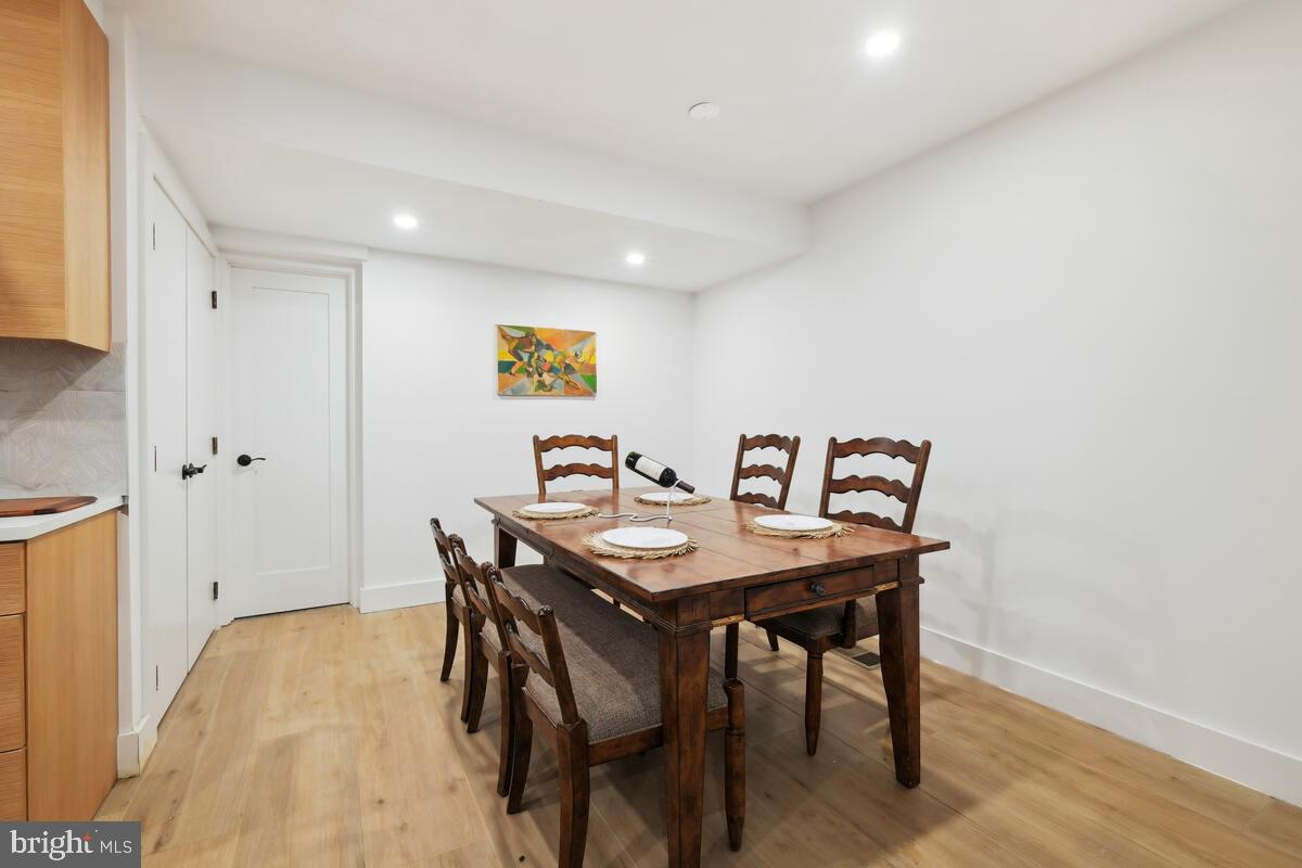11900 Viewcrest Terrace Silver Spring, MD 20902 - Photo 55 of 69 a view of a dining area in a room