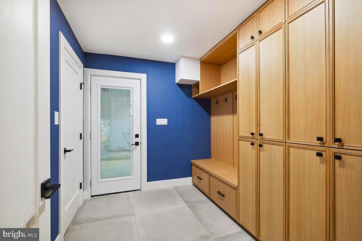 11900 Viewcrest Terrace Silver Spring, MD 20902 - Photo 9 of 69 a view of a hallway with closet area