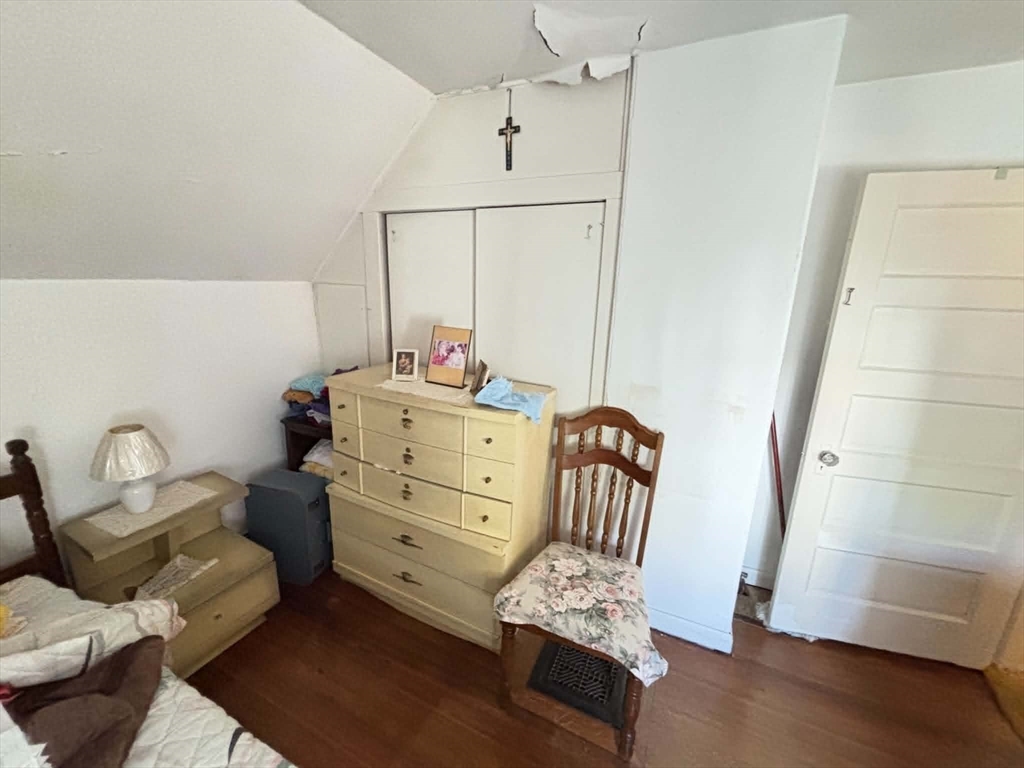 15 Jackson Street Newton, MA 02459 - Photo 4 of 9
