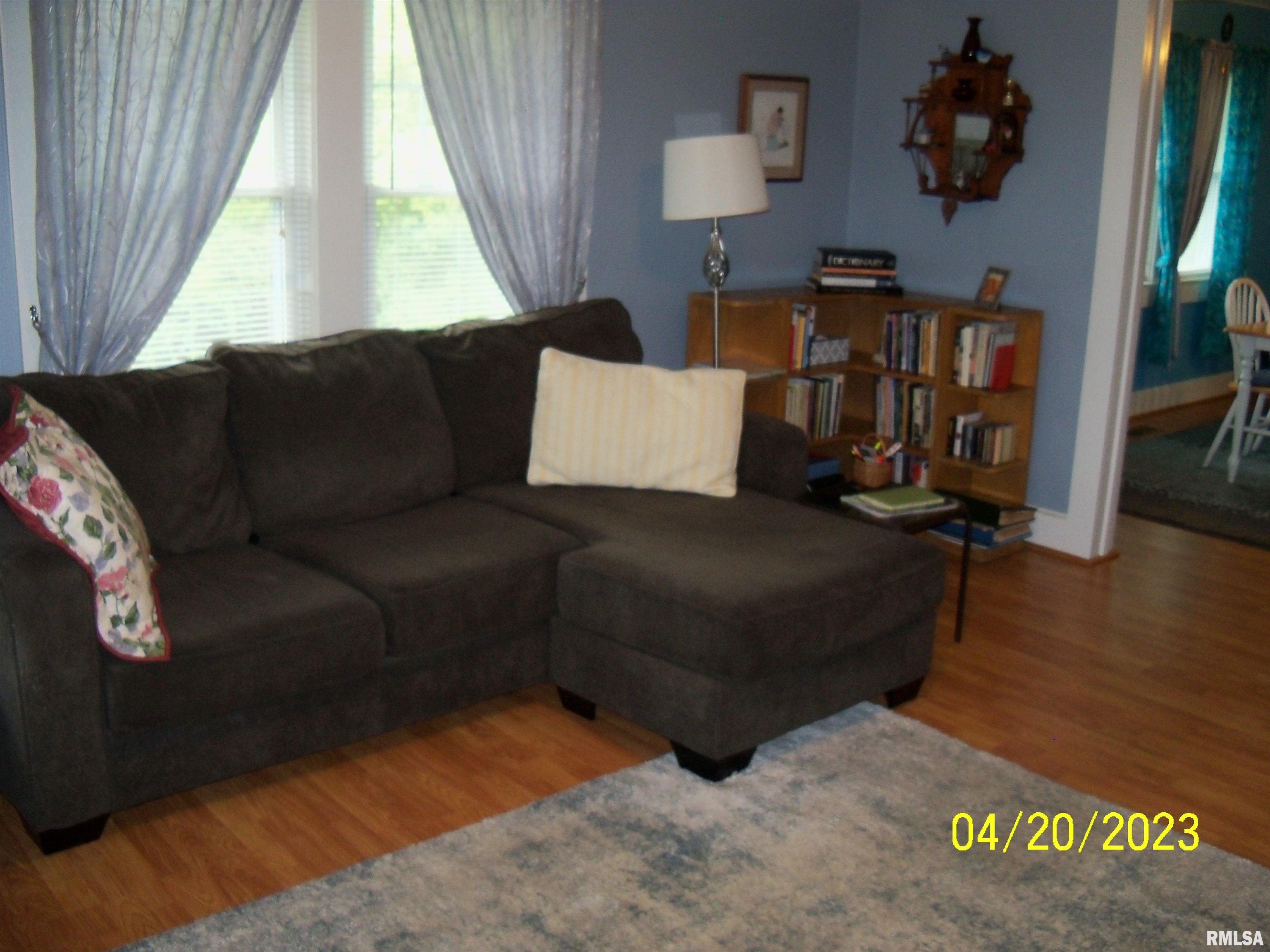 1727 Mound Road Jacksonville, IL 62650 - Photo 5 of 18 Gallery Image 5