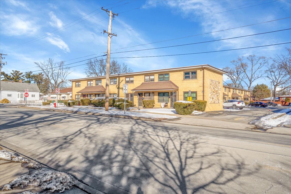 18333 Wentworth Avenue, Unit 7 Lansing, IL 60438 - Photo 4 of 32