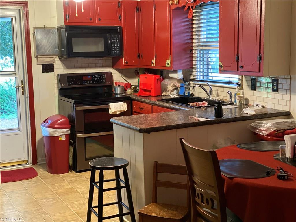 4811 Hampton Road Clemmons, NC 27012 - Photo 4 of 10