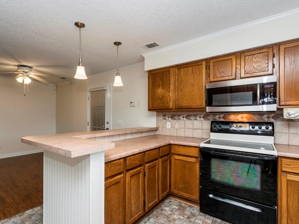 3301 Quail Run Drive High Point, NC 27265 - Photo 12 of 27 Gallery Image 12