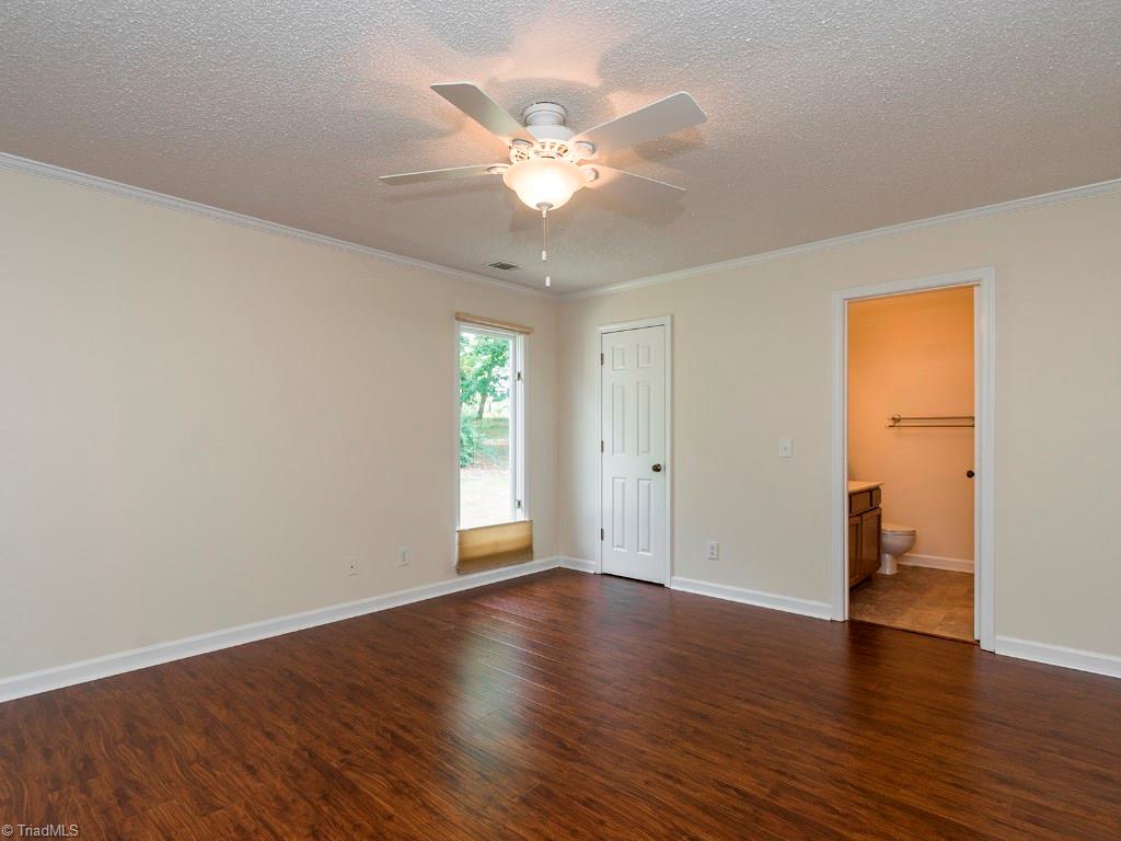 3301 Quail Run Drive High Point, NC 27265 - Photo 14 of 27 Gallery Image 14