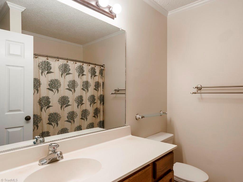 3301 Quail Run Drive High Point, NC 27265 - Photo 16 of 27 Gallery Image 16