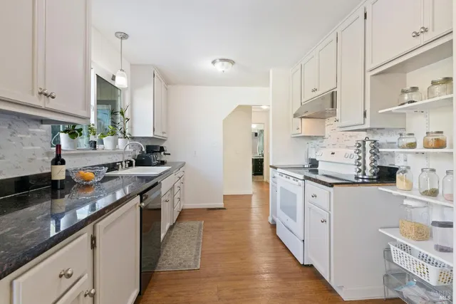 $314,999 | 19894 Mountain Meadow South, Hidden Valley Lake, CA 95467