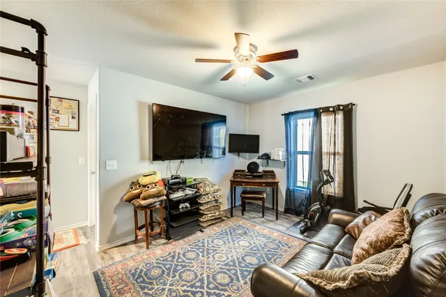 $323,000 | 4338 Tulip Oak Drive, Houston, TX 77068