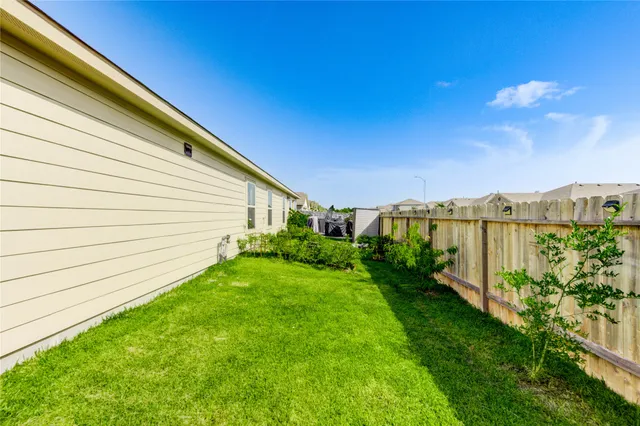 $323,000 | 4338 Tulip Oak Drive, Houston, TX 77068