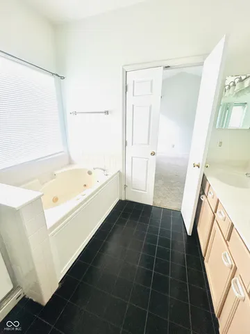 $323,500 | 10132 Lauren Pass, Fishers, IN 46037