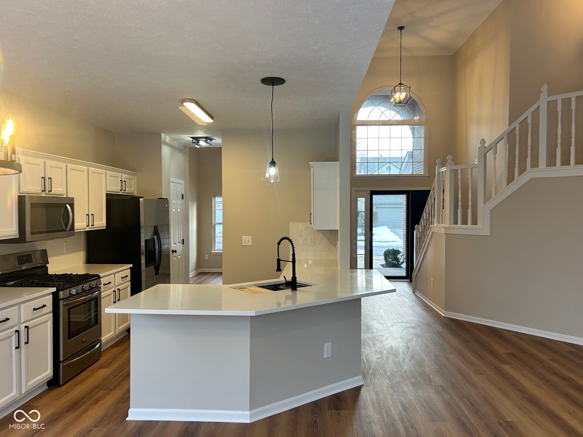 10132 Lauren Pass Fishers, IN 46037 - Photo 3 of 32