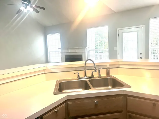 $323,500 | 10132 Lauren Pass, Fishers, IN 46037