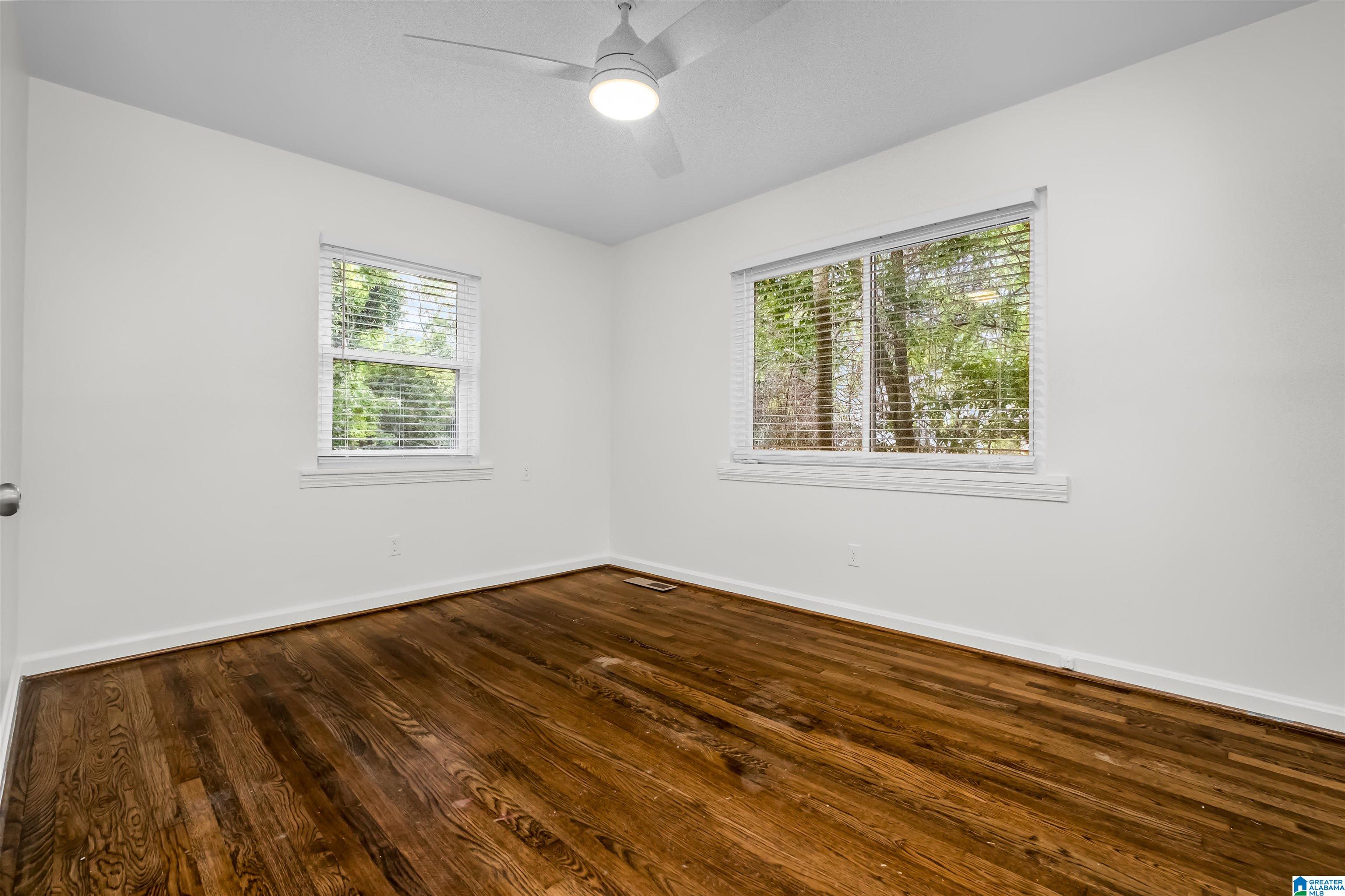 1529 Shades Crest Road Birmingham, AL 35226 - Photo 18 of 30