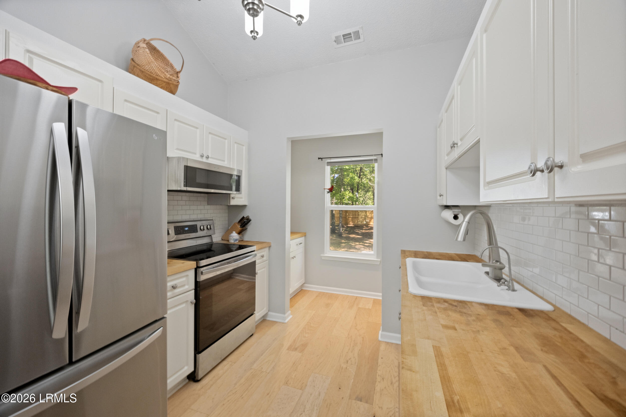 9 State Rd S-7-428 Beaufort, SC 29907 - Photo 13 of 35 15_9-white-dogwood-rd-015