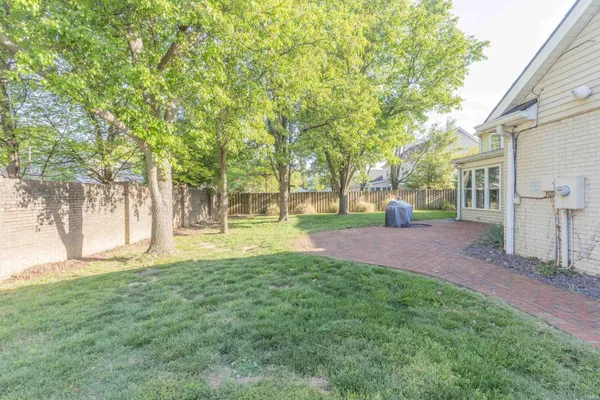 $549,000 | 461 East Meade Drive, Evansville, IN 47715