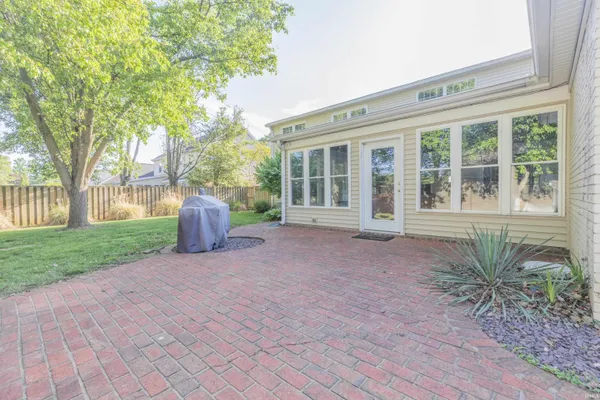 $549,000 | 461 East Meade Drive, Evansville, IN 47715