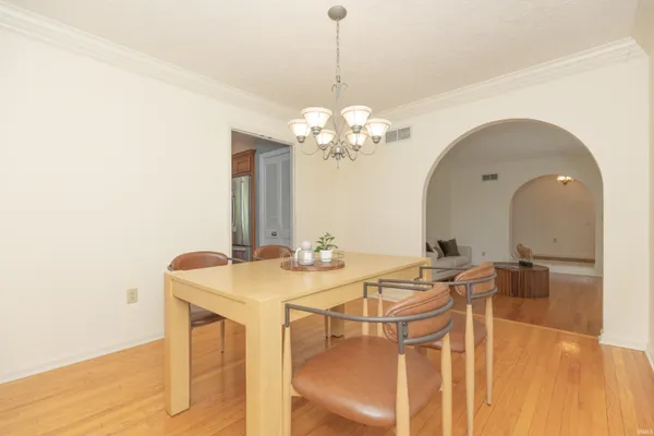 $549,000 | 461 East Meade Drive, Evansville, IN 47715