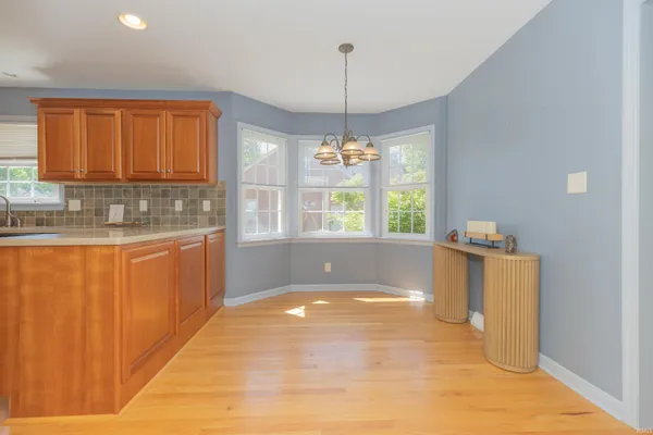 $549,000 | 461 East Meade Drive, Evansville, IN 47715