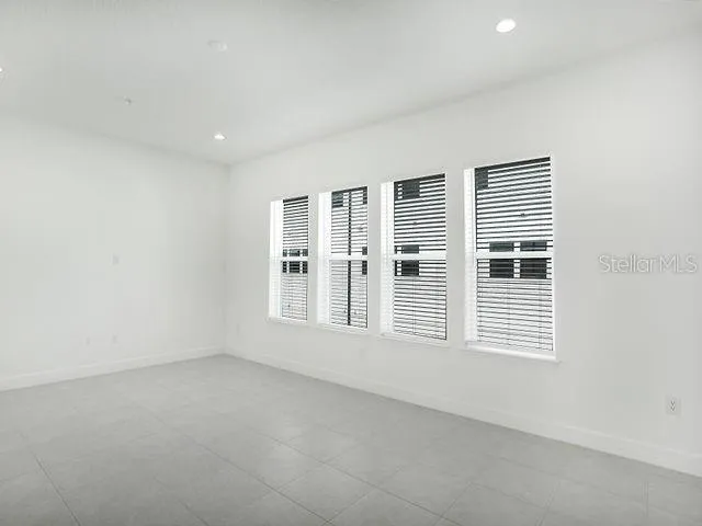 $3,075 | 2062 Packing District Way, Orlando, FL 32804