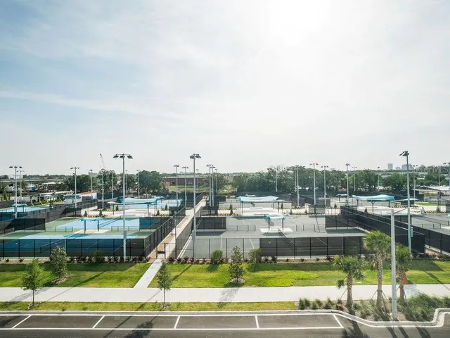 $3,075 | 2062 Packing District Way, Orlando, FL 32804