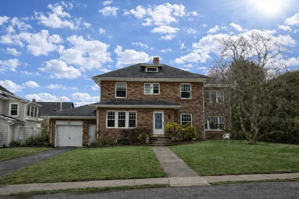 $265,000 | 41 Dartmouth Street, Holyoke, MA 01040