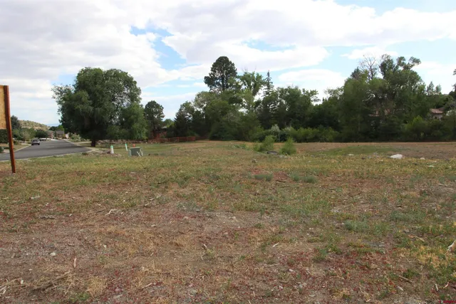 a view of outdoor space with city view