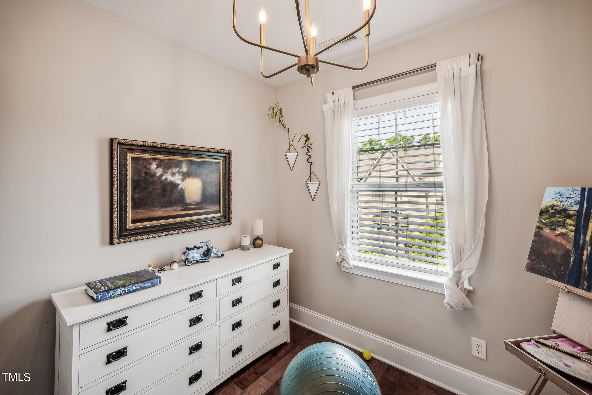 1606 Bowery Drive Raleigh, NC 27607 - Photo 1 of 40 1606_Bowery_Dr_Raleigh_NC_27607_USA-Livi