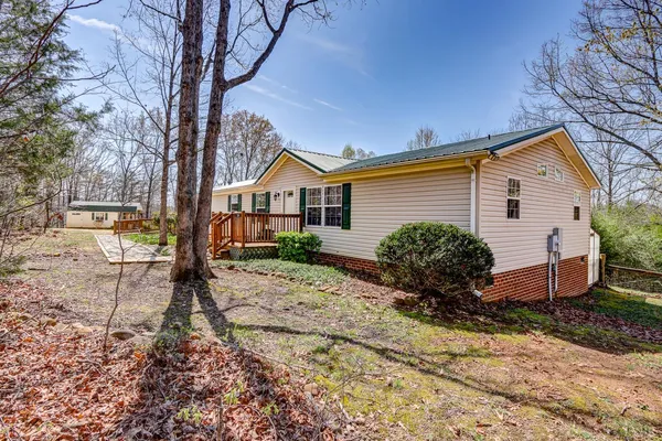$369,900 | 384 McNeish Lane, Gladstone, VA 24553