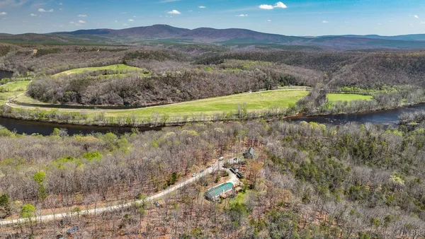 $369,900 | 384 McNeish Lane, Gladstone, VA 24553