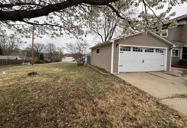 $99,900 | 605 North Vine Street, Maryville, MO 64468