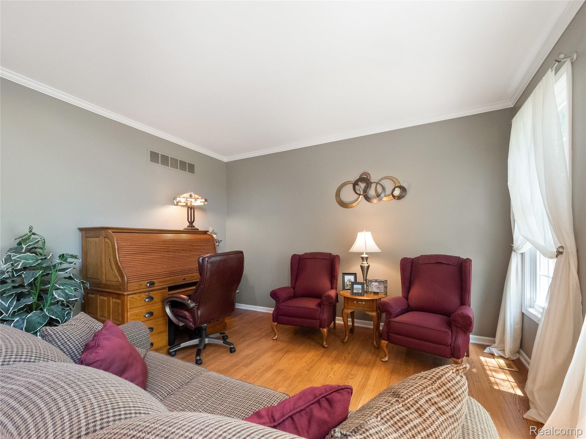 796 Caribou Court Rochester, MI 48307 - Photo 6 of 40 LIVING ROOM WITH HARDWOOD FLOORS