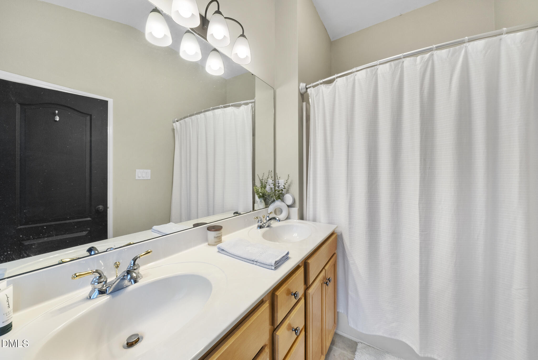 6708 Middleboro Drive Raleigh, NC 27612 - Photo 25 of 32 DSC08904