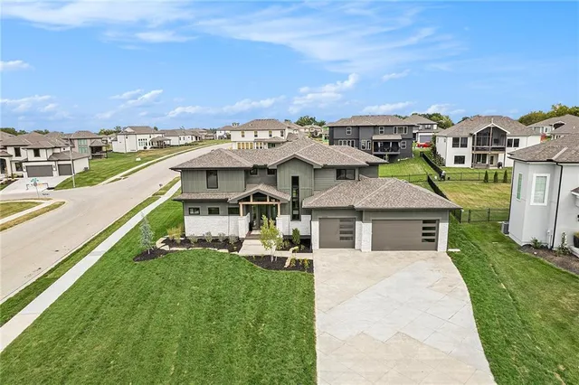 $789,000 | 3205 Southwest Saddlebred Terrace, Lee's Summit, MO 64082