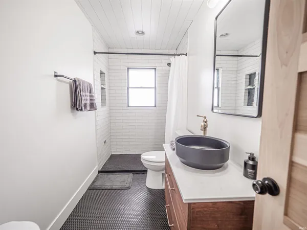 $289,000 | 5206 Bridgeview Drive, Evansville, IN 47712