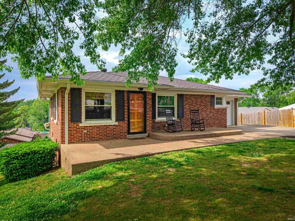 $289,000 | 5206 Bridgeview Drive, Evansville, IN 47712