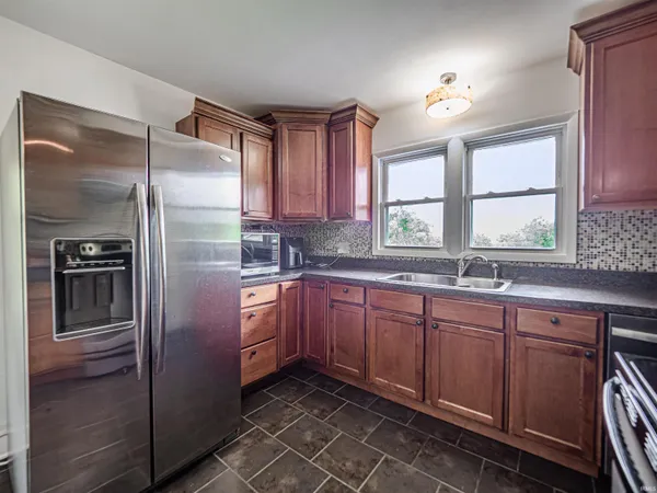 $289,000 | 5206 Bridgeview Drive, Evansville, IN 47712