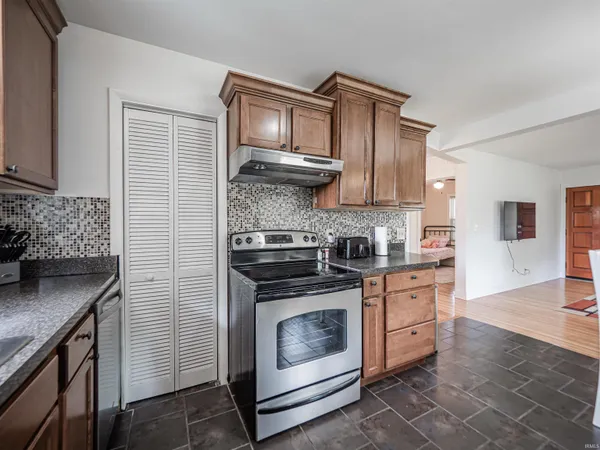 $289,000 | 5206 Bridgeview Drive, Evansville, IN 47712