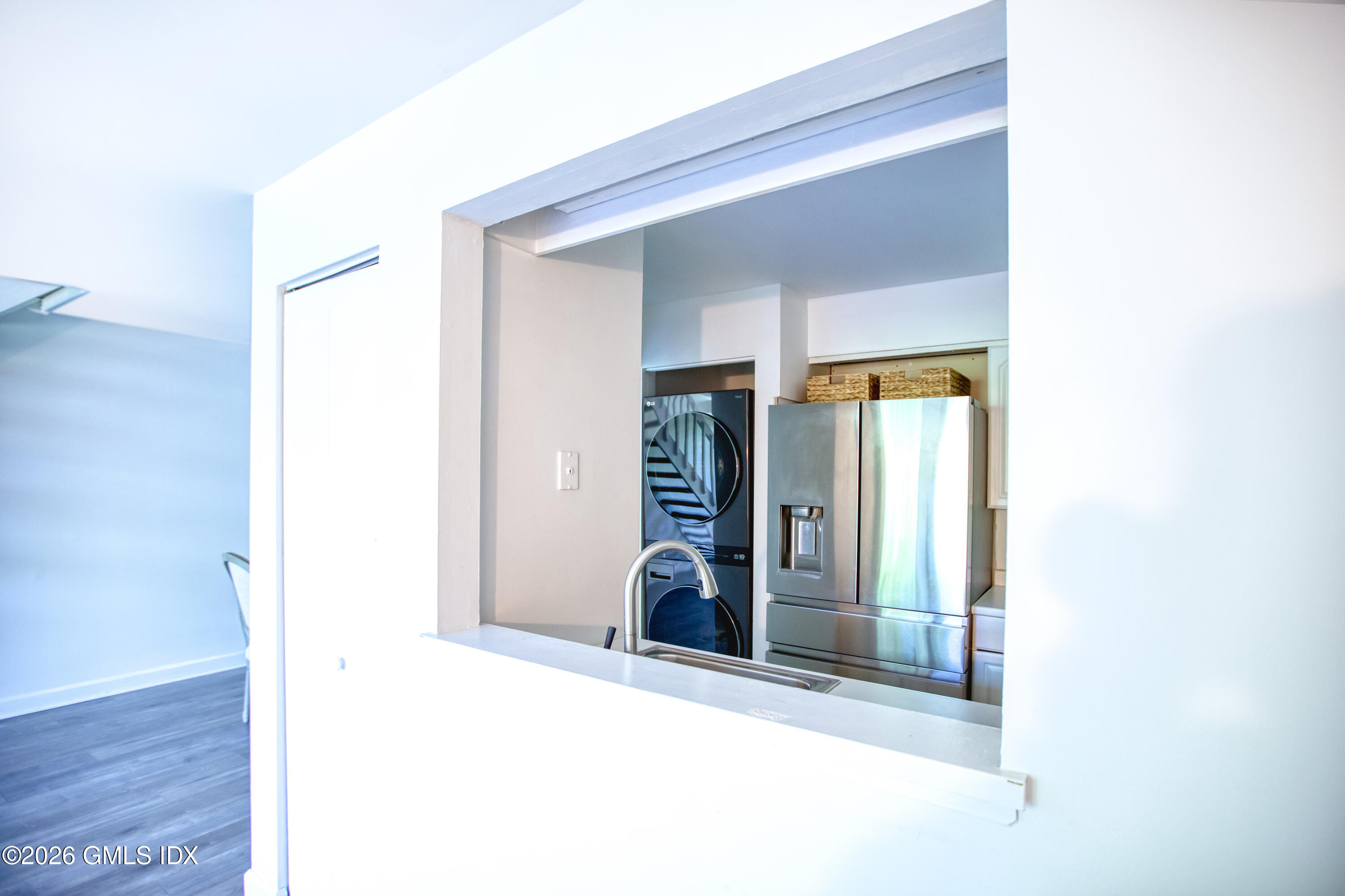 1465 East Putnam Avenue, Unit 327 Riverside, CT 06878 - Photo 12 of 32 1465 E Putnam Ave 327 (31)-36