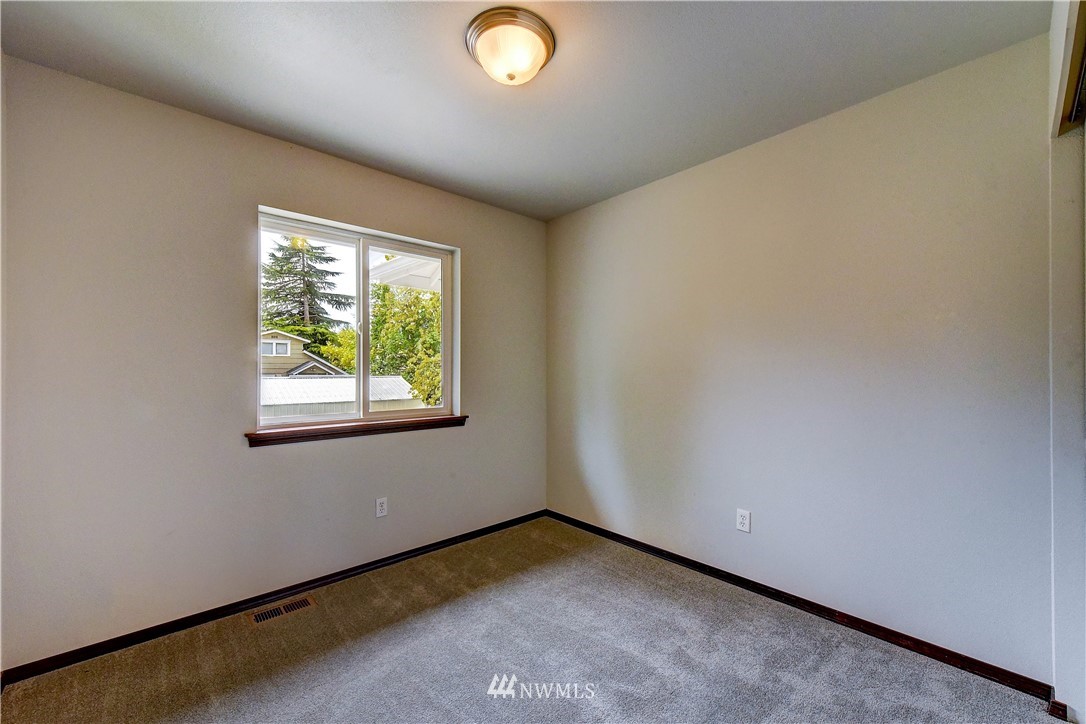 6605 Cady Road Everett, WA 98203 - Photo 17 of 26