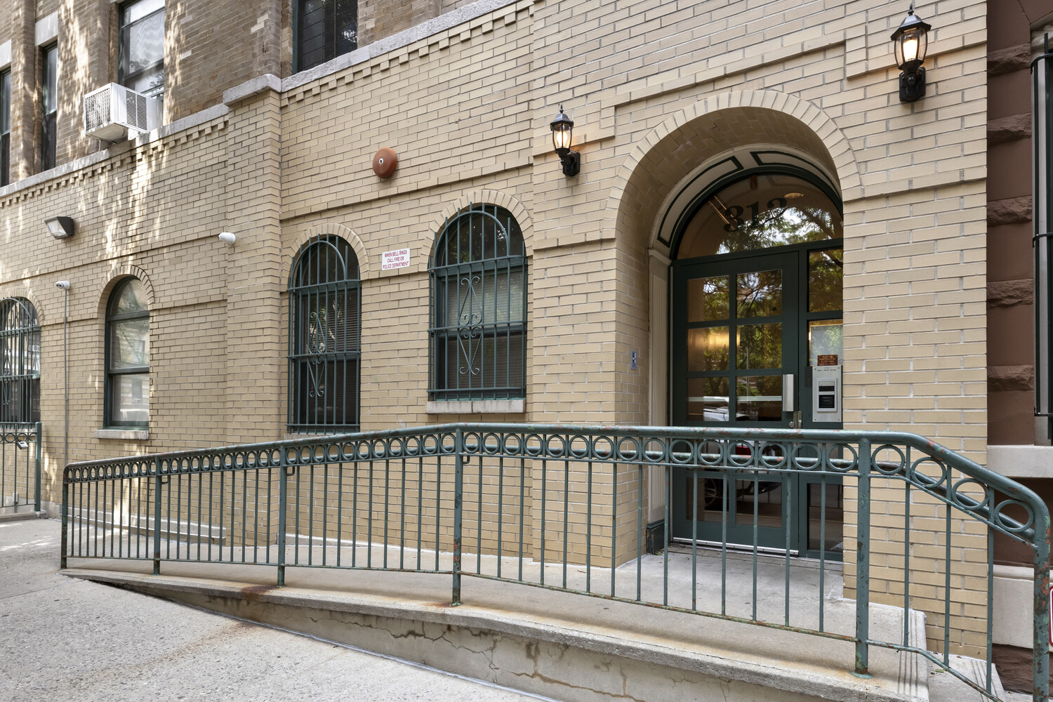 313 West 143rd Street, Unit 2A Manhattan, NY 10030 - Photo 9 of 10