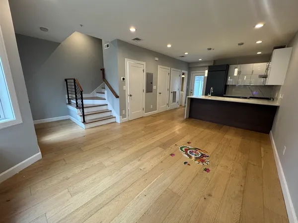 $4,400 | 48-50 Robey Street, Unit TWNHSE, Boston, MA 02119