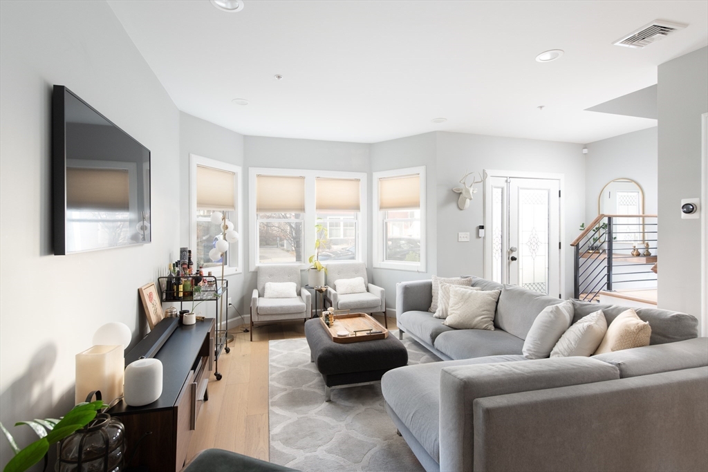 48-50 Robey Street, Unit TWNHSE Boston, MA 02119 - Photo 3 of 19