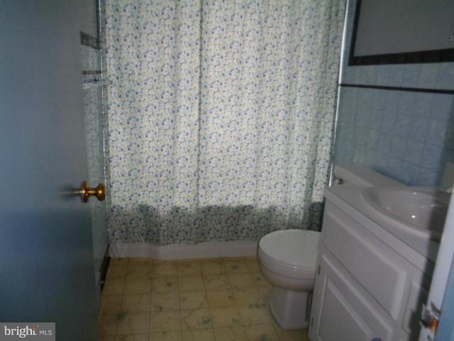 1005 Security Road Hagerstown, MD 21742 - Photo 17 of 28 Bath