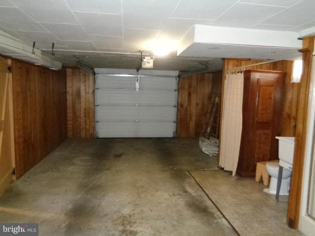 1005 Security Road Hagerstown, MD 21742 - Photo 27 of 28 Garage