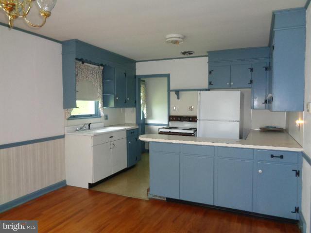 1005 Security Road Hagerstown, MD 21742 - Photo 10 of 28 Kitchen