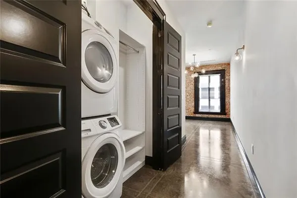 $2,500 | 419 Carondelet Street, Unit 403, New Orleans, LA 70139