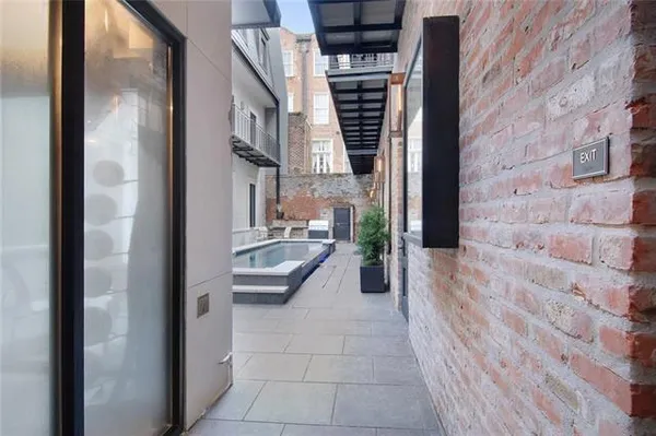 $2,500 | 419 Carondelet Street, Unit 403, New Orleans, LA 70139