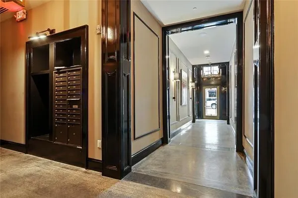 $2,500 | 419 Carondelet Street, Unit 403, New Orleans, LA 70139