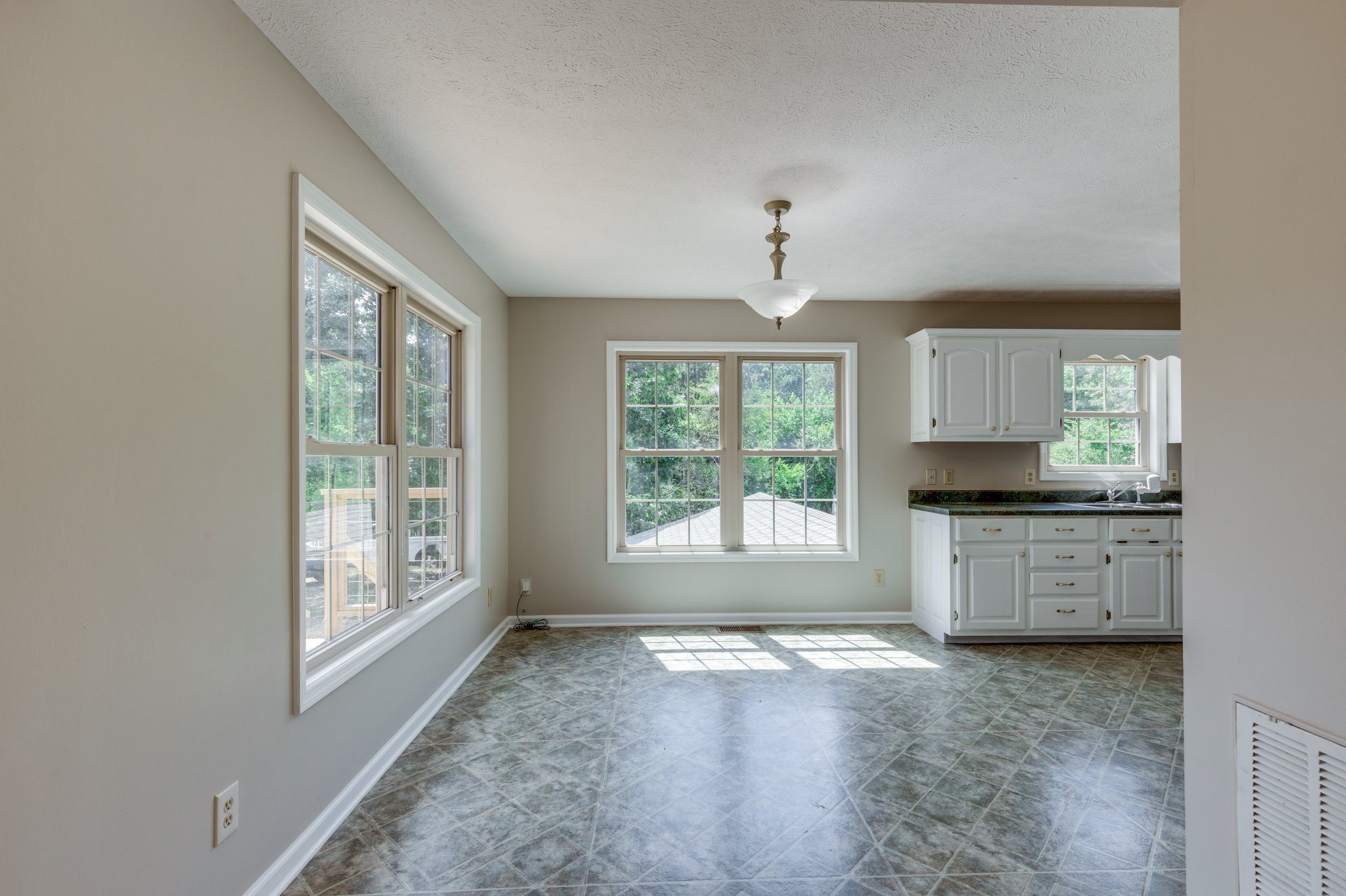 424 Charles McClearen Road Hohenwald, TN 38462 - Photo 10 of 80