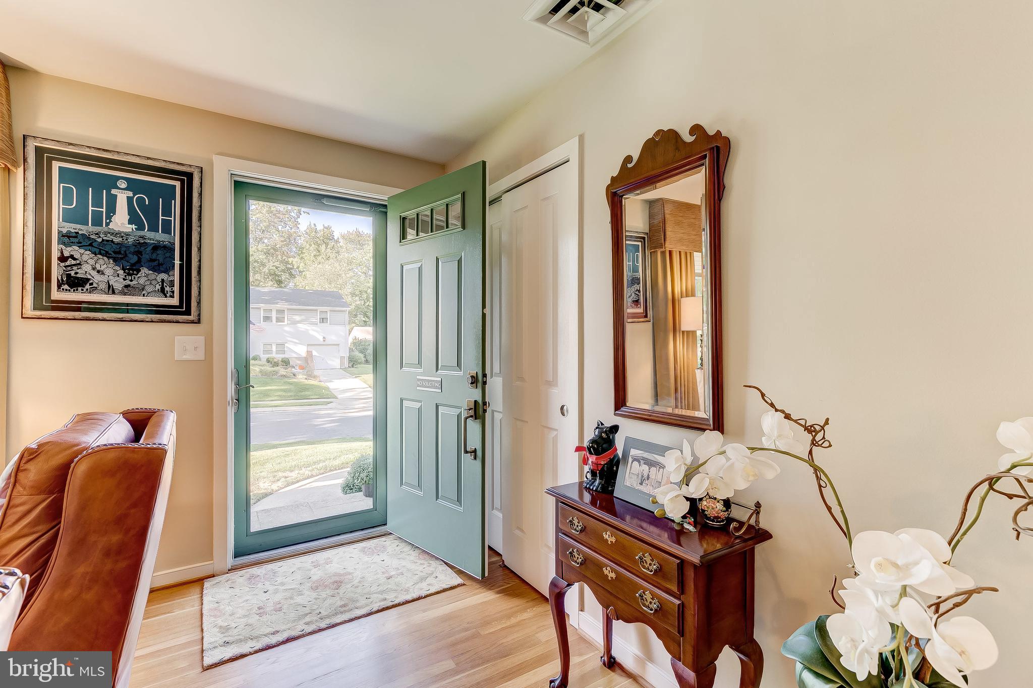 113 Belfast Road Lutherville-Timonium, MD 21093 - Photo 3 of 43 Entry Way